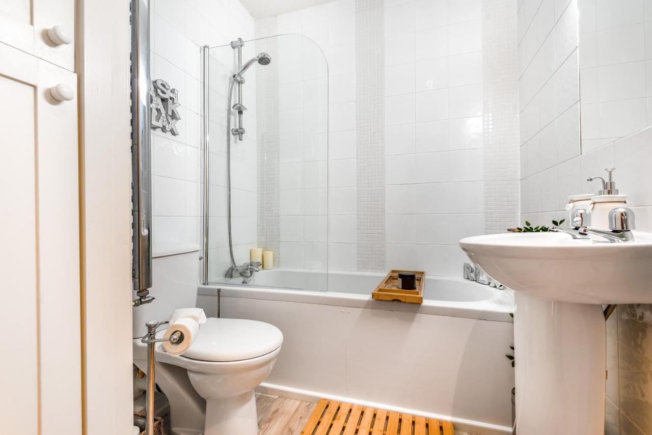 Chester City Centre Cottage, Sleeps 6 With Free Parking Eksteriør bilde